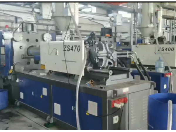 勝岳PVC管件注塑機客戶生產現場